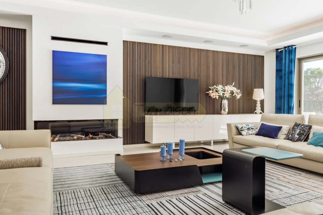 Moradia T5 para Venda em Quarteira Foto 5