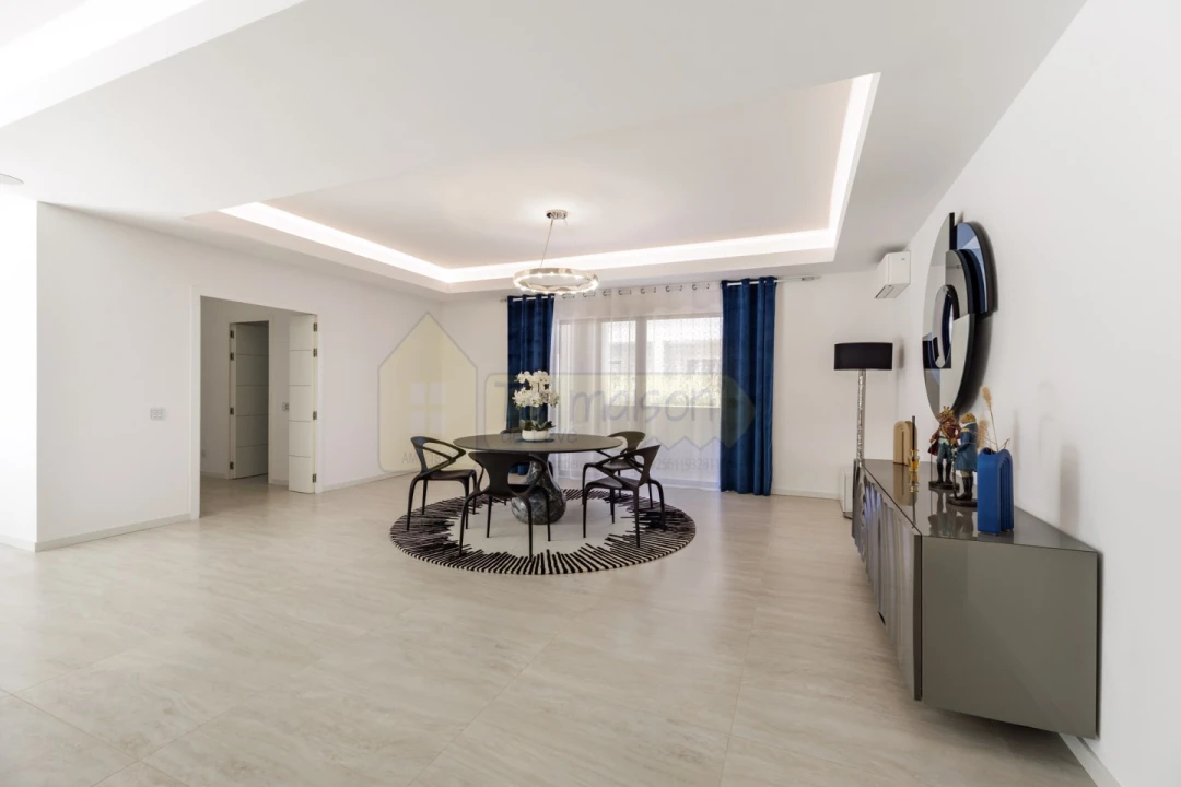 Moradia T5 para Venda em Quarteira Foto 13