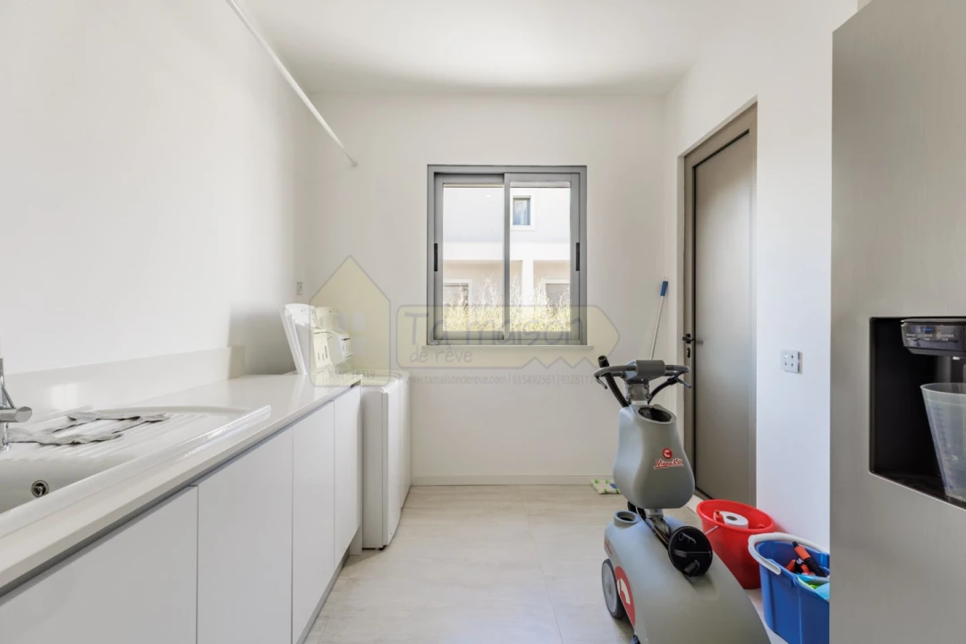 Moradia T5 para Venda em Quarteira Foto 17