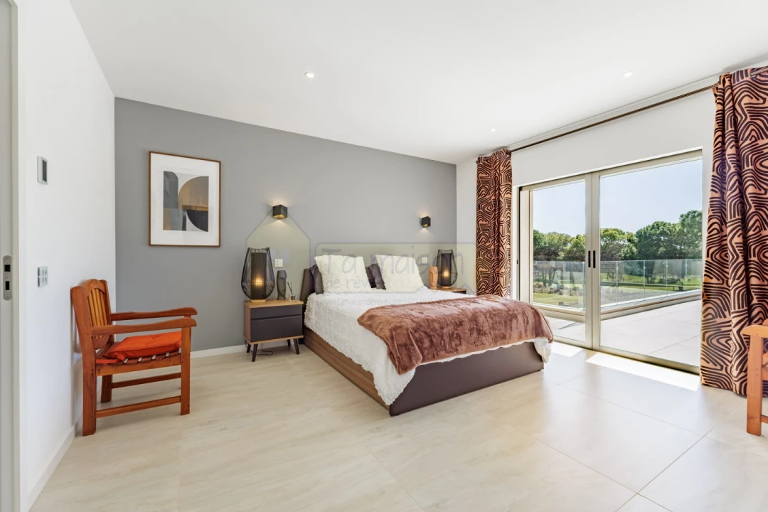 Moradia T5 para Venda em Quarteira Foto 20