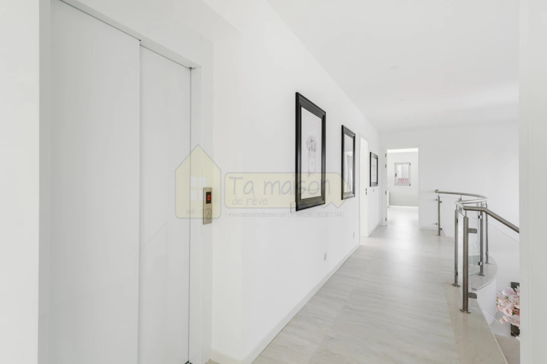 Moradia T5 para Venda em Quarteira Foto 27