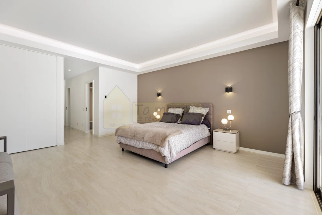 Moradia T5 para Venda em Quarteira Foto 50