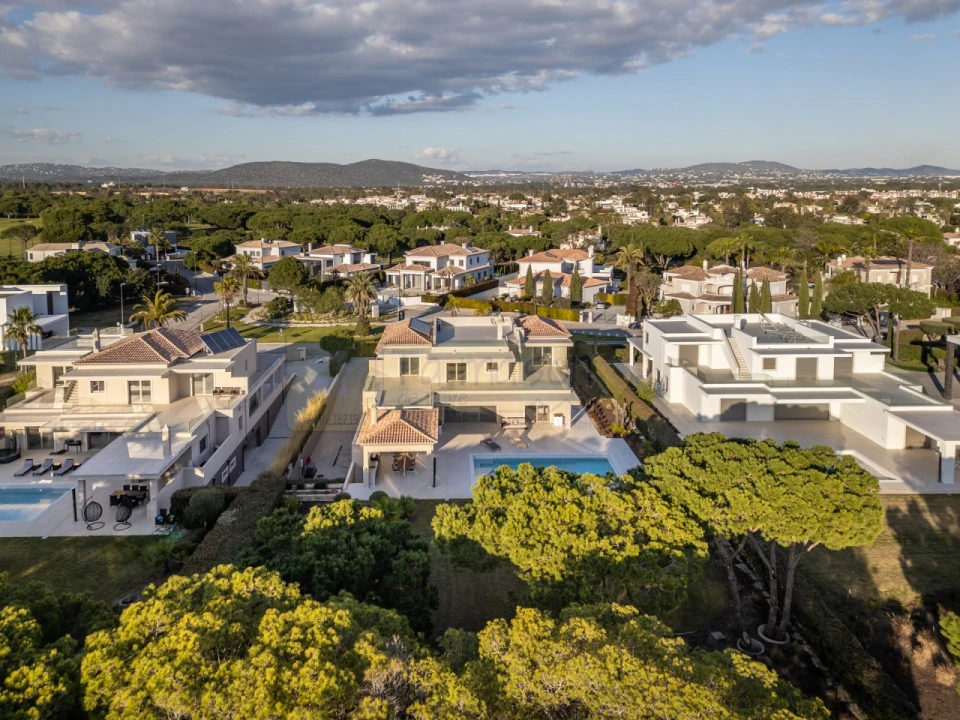 Moradia T5 para Venda em Quarteira Foto 67