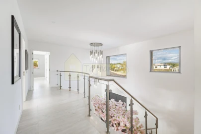 Moradia T5 para Venda em Quarteira