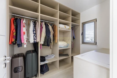 Moradia T5 para Venda em Quarteira