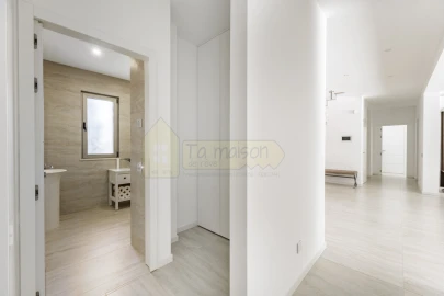 Moradia T5 para Venda em Quarteira