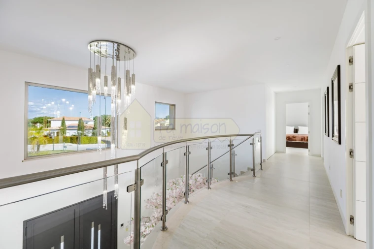 Moradia T5 para Venda em Quarteira Foto 26