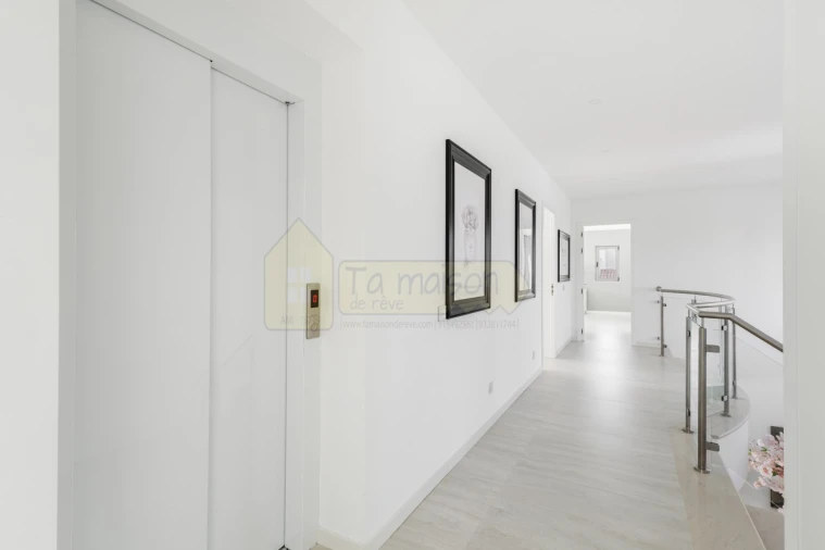 Moradia T5 para Venda em Quarteira Foto 27