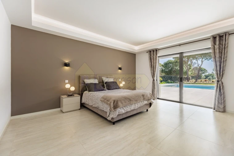 Moradia T5 para Venda em Quarteira Foto 49