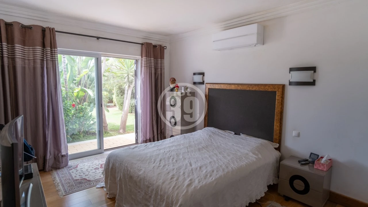 Moradia T4 para Venda em Albufeira e Olhos de Água Foto 15