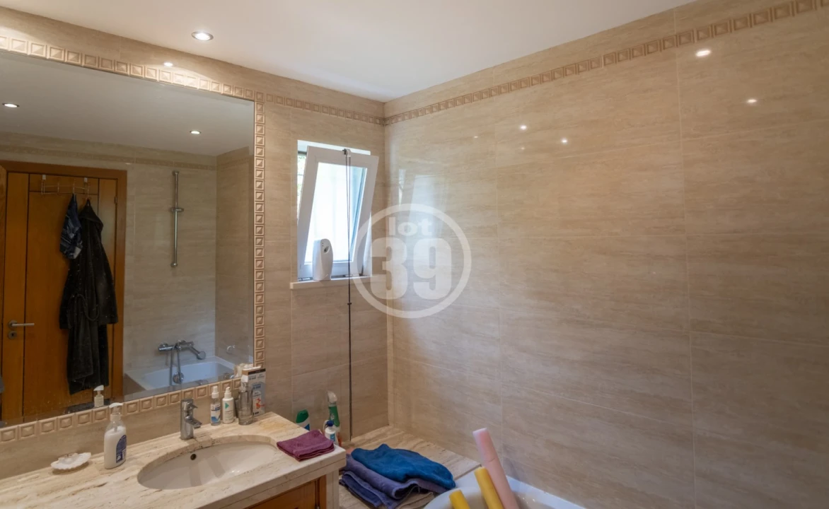 Moradia T4 para Venda em Albufeira e Olhos de Água Foto 18