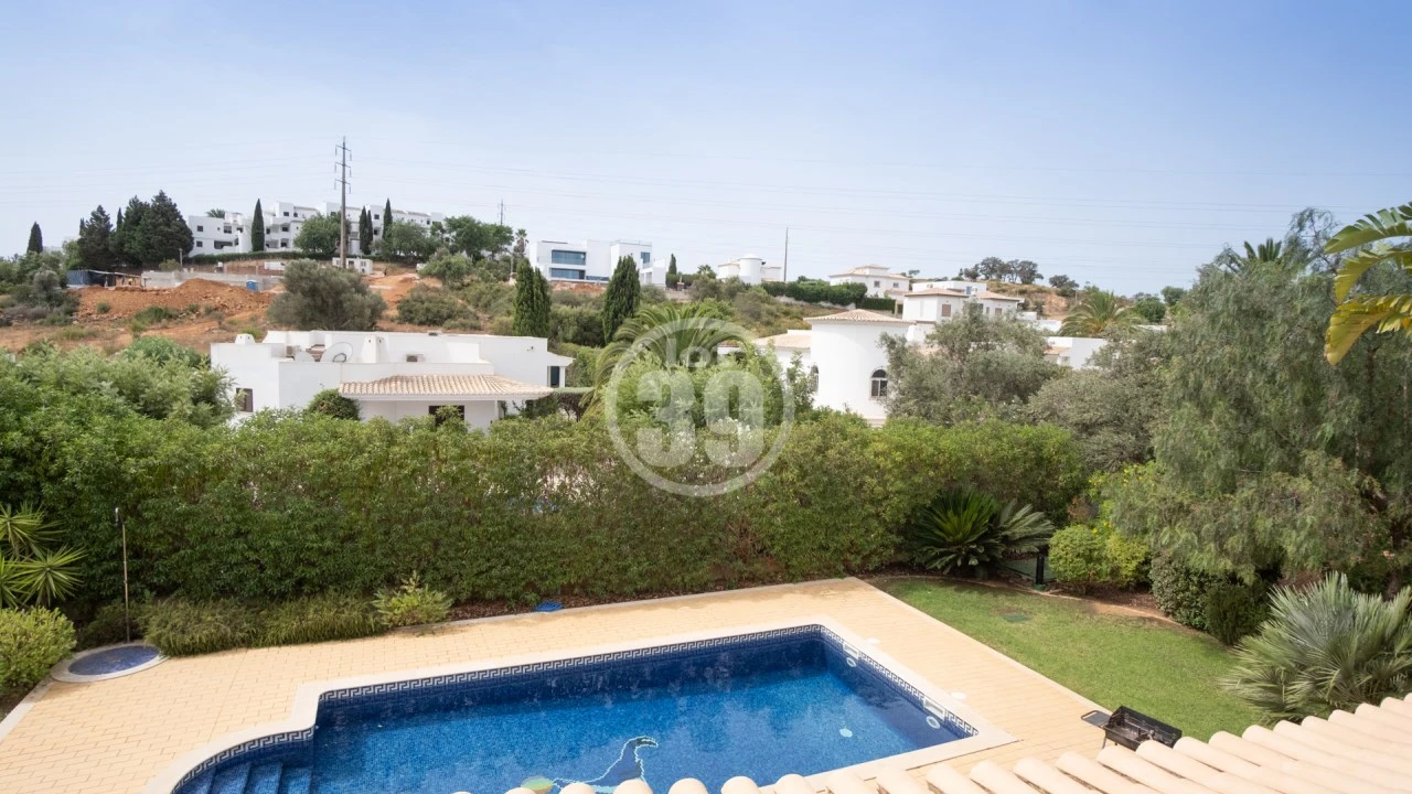 Moradia T4 para Venda em Albufeira e Olhos de Água Foto 35