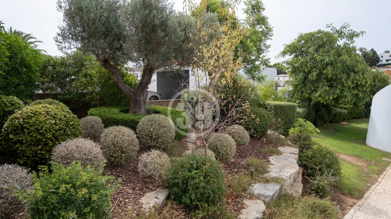 Moradia T4 para Venda em Albufeira e Olhos de Água Foto 37