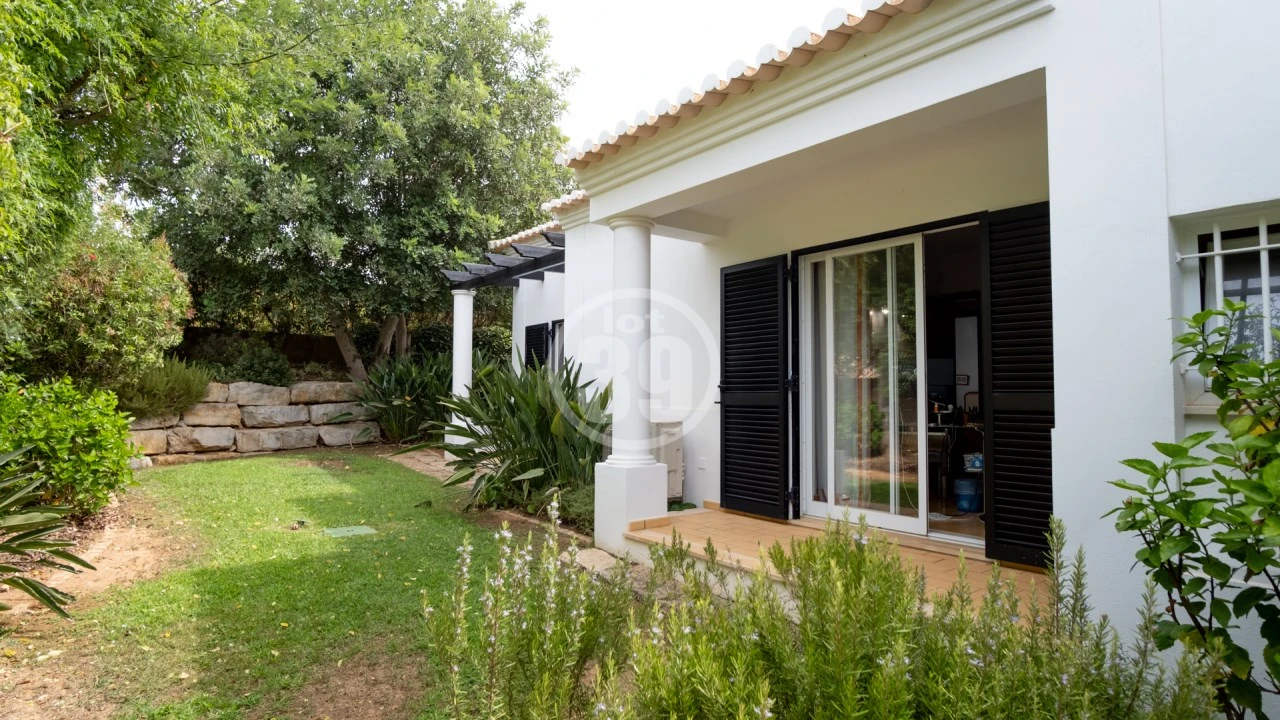 Moradia T4 para Venda em Albufeira e Olhos de Água Foto 39