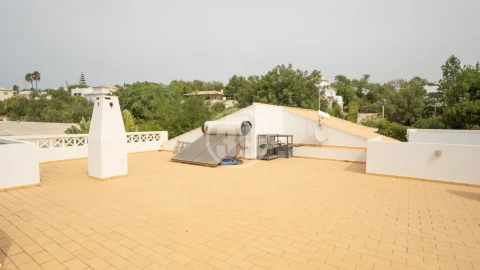 Moradia T4 para Venda em Albufeira e Olhos de Água
