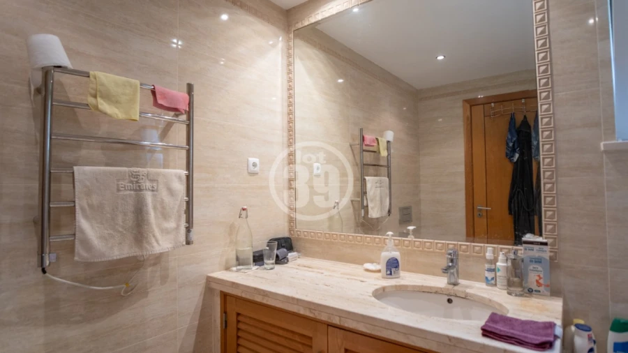 Moradia T4 para Venda em Albufeira e Olhos de Água Foto 19