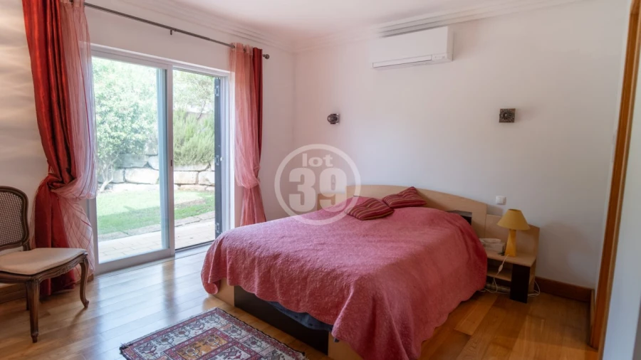 Moradia T4 para Venda em Albufeira e Olhos de Água Foto 21