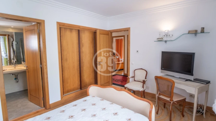 Moradia T4 para Venda em Albufeira e Olhos de Água Foto 26