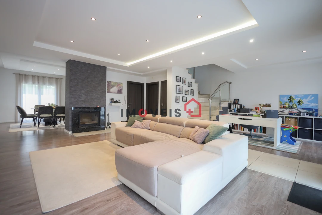 Moradia T3 para Venda em Porto de Mós - São João Baptista e São Pedro Foto 1