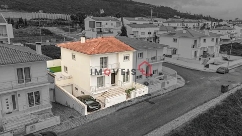 Moradia T3 para Venda em Porto de Mós - São João Baptista e São Pedro