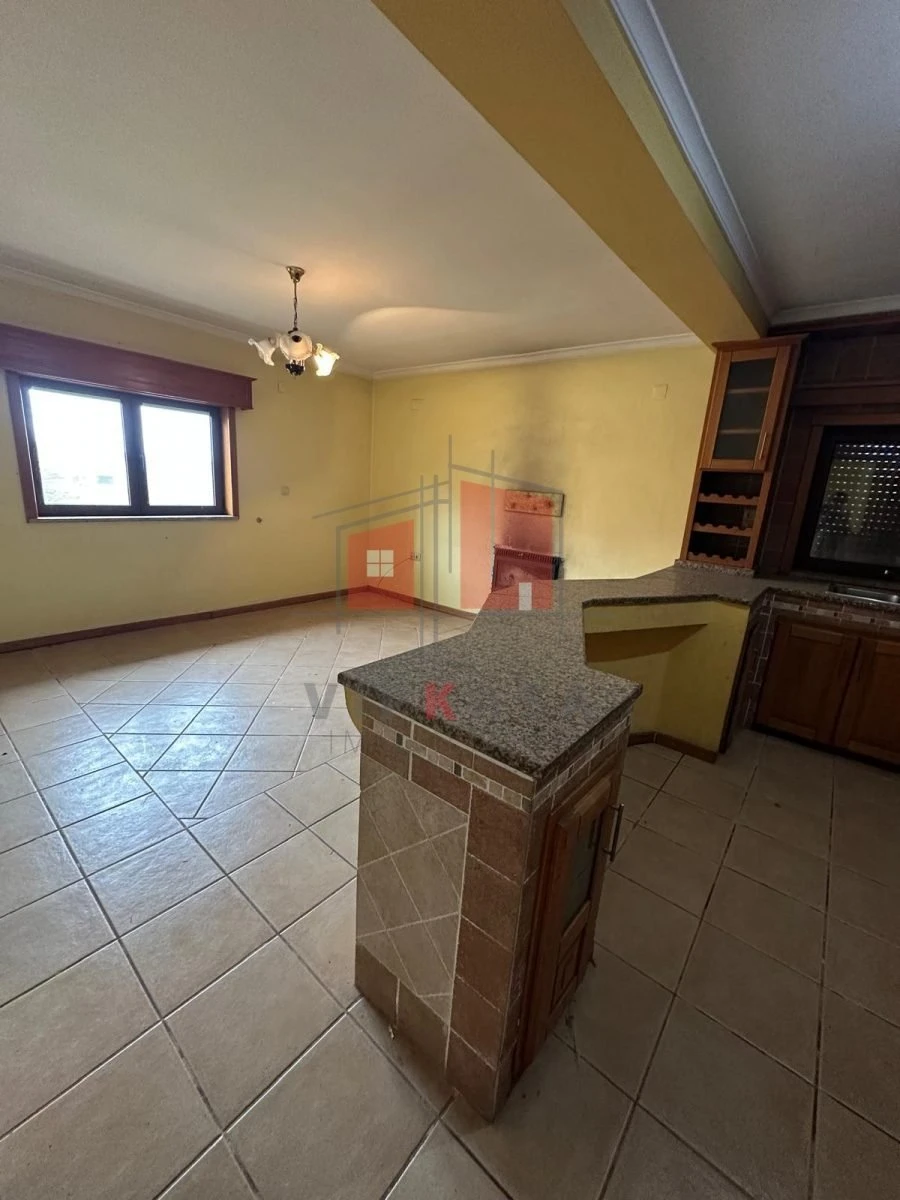 Moradia T3 para Venda em Alijo Foto 5