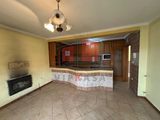 Moradia T3 para Venda em Alijo Foto 3