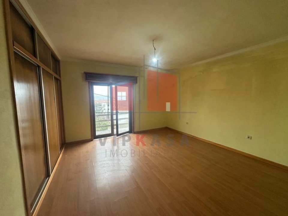 Moradia T3 para Venda em Alijo Foto 9