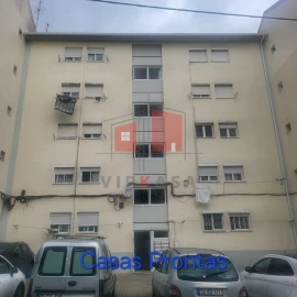 Apartamento T3 para Venda em Laranjeiro e Feijó