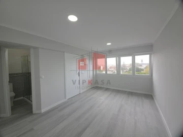 Apartamento T3 para Venda em Laranjeiro e Feijó