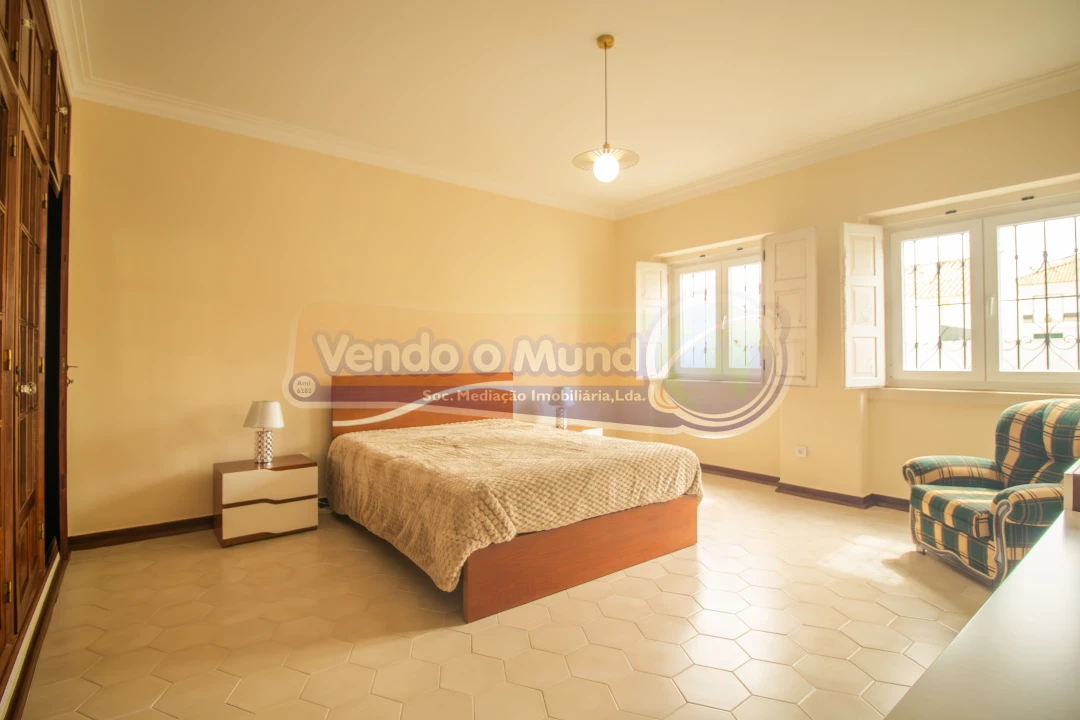 Moradia T7 para Venda em Benavente Foto 13