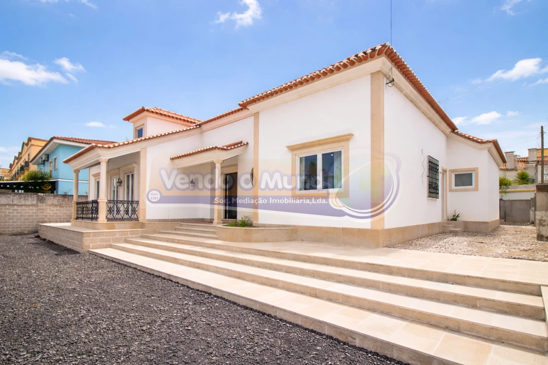 Moradia T7 para Venda em Benavente Foto 1