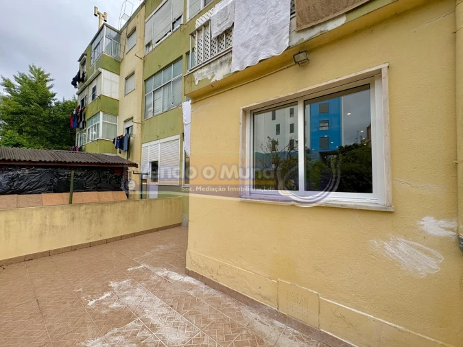 Apartamento T2 para Venda em Algueirão-Mem Martins Foto 18