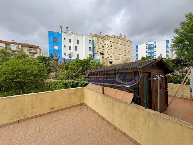 Apartamento T2 para Venda em Algueirão-Mem Martins Foto 14