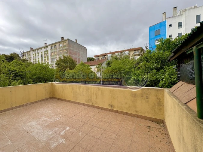 Apartamento T2 para Venda em Algueirão-Mem Martins Foto 15