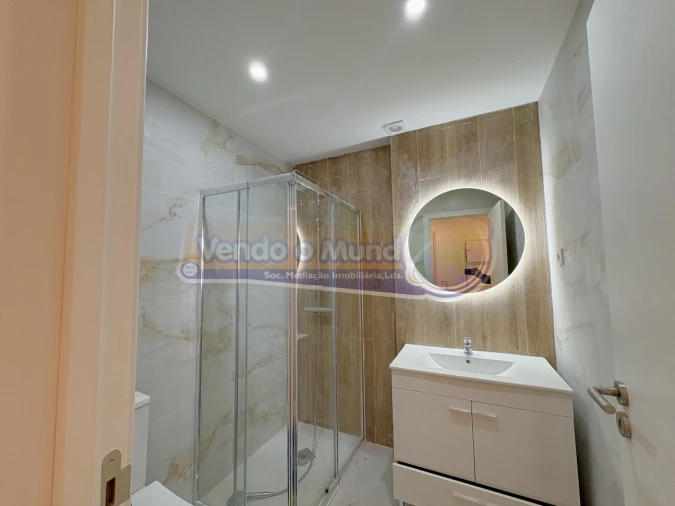 Apartamento T2 para Venda em Algueirão-Mem Martins Foto 10