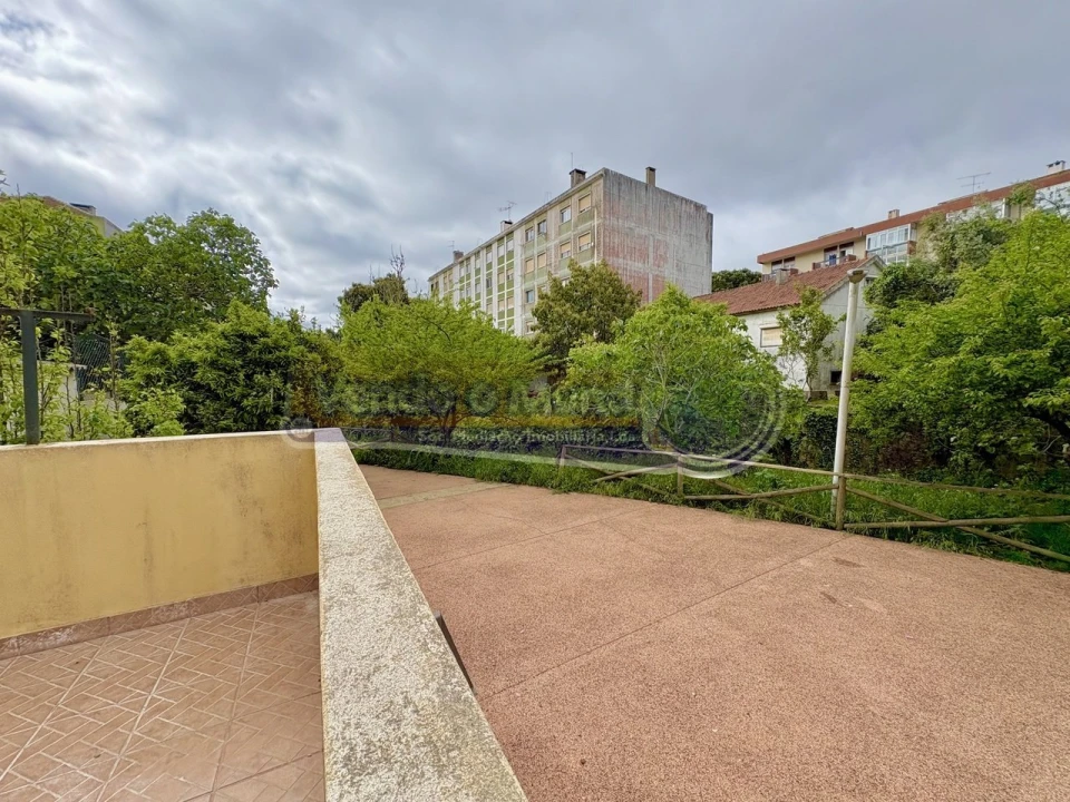 Apartamento T2 para Venda em Algueirão-Mem Martins Foto 17