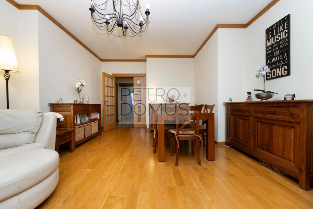 Apartamento T3 para Venda em São Domingos de Benfica Foto 6