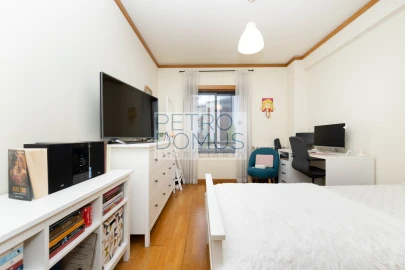 Apartamento T3 para Venda em São Domingos de Benfica