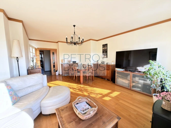 Apartamento T3 para Venda em São Domingos de Benfica Foto 3