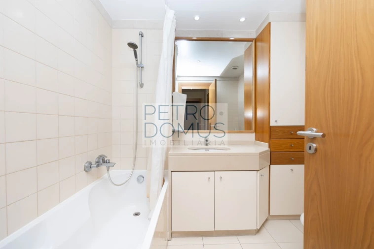 Apartamento T3 para Venda em São Domingos de Benfica Foto 20