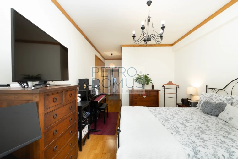 Apartamento T3 para Venda em São Domingos de Benfica Foto 24