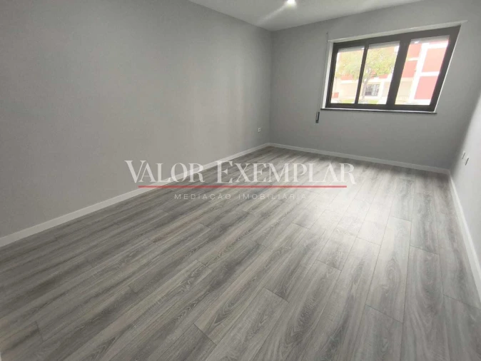 Apartamento T3 para Venda em Moita Foto 10