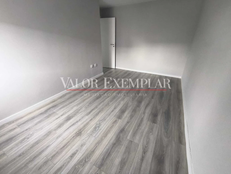 Apartamento T3 para Venda em Moita Foto 9