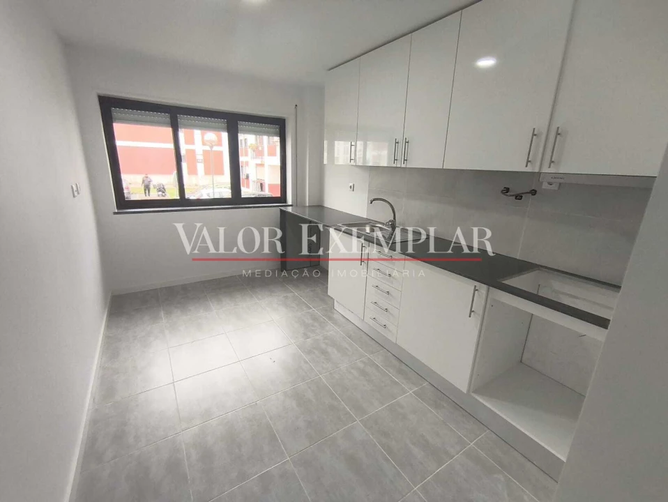 Apartamento T3 para Venda em Moita Foto 1