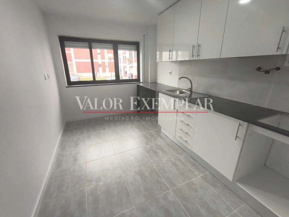 Apartamento T3 para Venda em Moita Foto 7