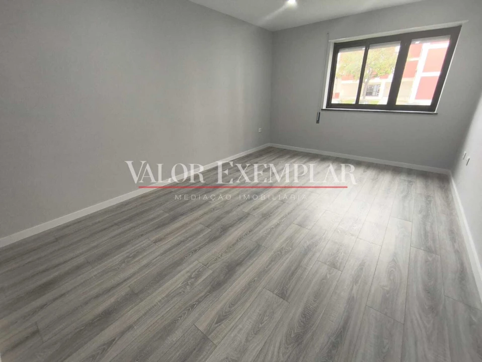 Apartamento T3 para Venda em Moita Foto 10