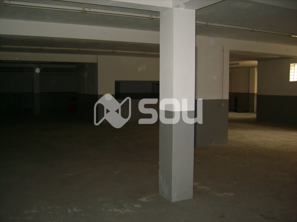 Loja para Arrendamento em Santo Tirso, Couto (Santa Cristina e São Miguel) e Burgães Foto 2