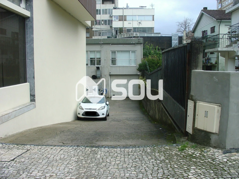 Loja para Arrendamento em Santo Tirso, Couto (Santa Cristina e São Miguel) e Burgães Foto 4