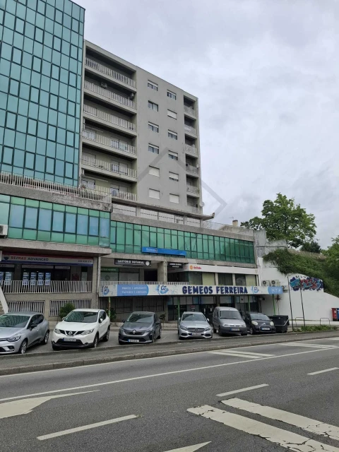 Apartamento T5 para Venda em Amarante (São Gonçalo), Madalena, Cepelos e Gatão