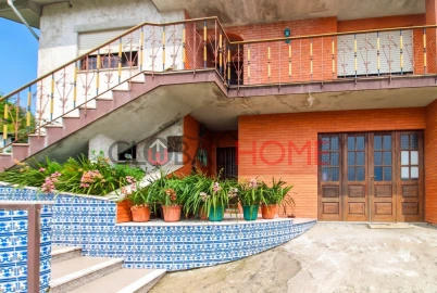 Moradia T4 para Venda em Sandim, Olival, Lever e Crestuma